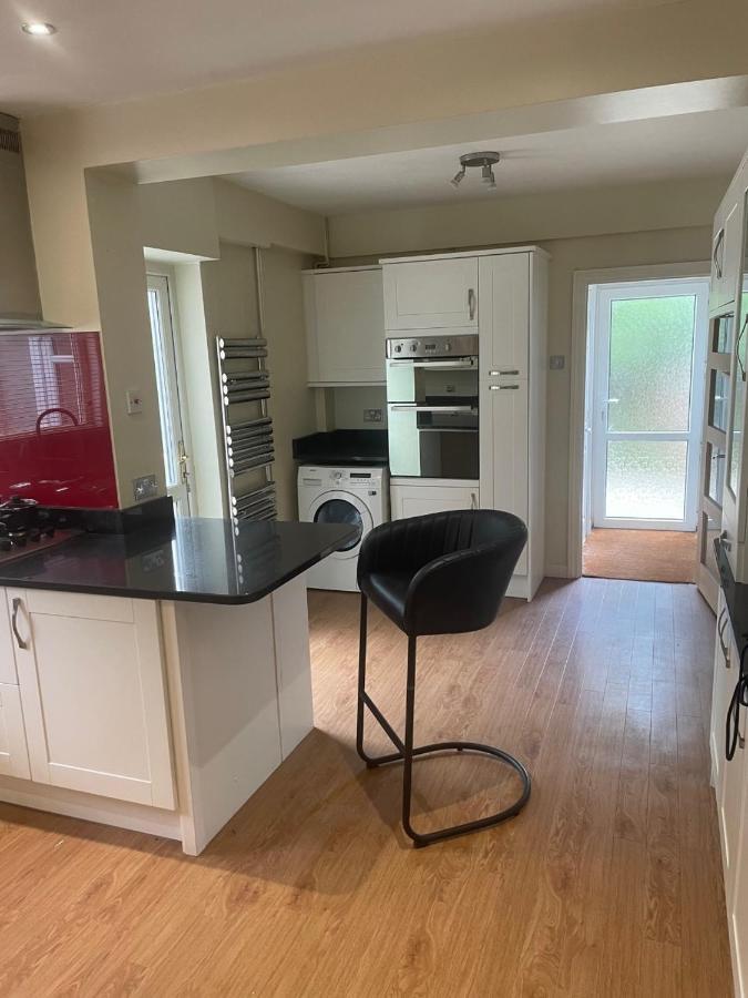 5 Bed House, 32 Tutbury Avenue, Cannon Park, Coventry, Cv4 7Bj Villa Екстериор снимка