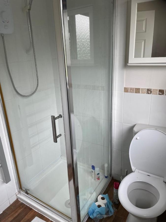 5 Bed House, 32 Tutbury Avenue, Cannon Park, Coventry, Cv4 7Bj Villa Екстериор снимка