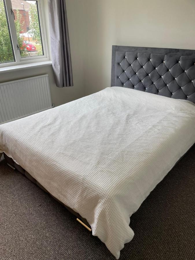 5 Bed House, 32 Tutbury Avenue, Cannon Park, Coventry, Cv4 7Bj Villa Екстериор снимка